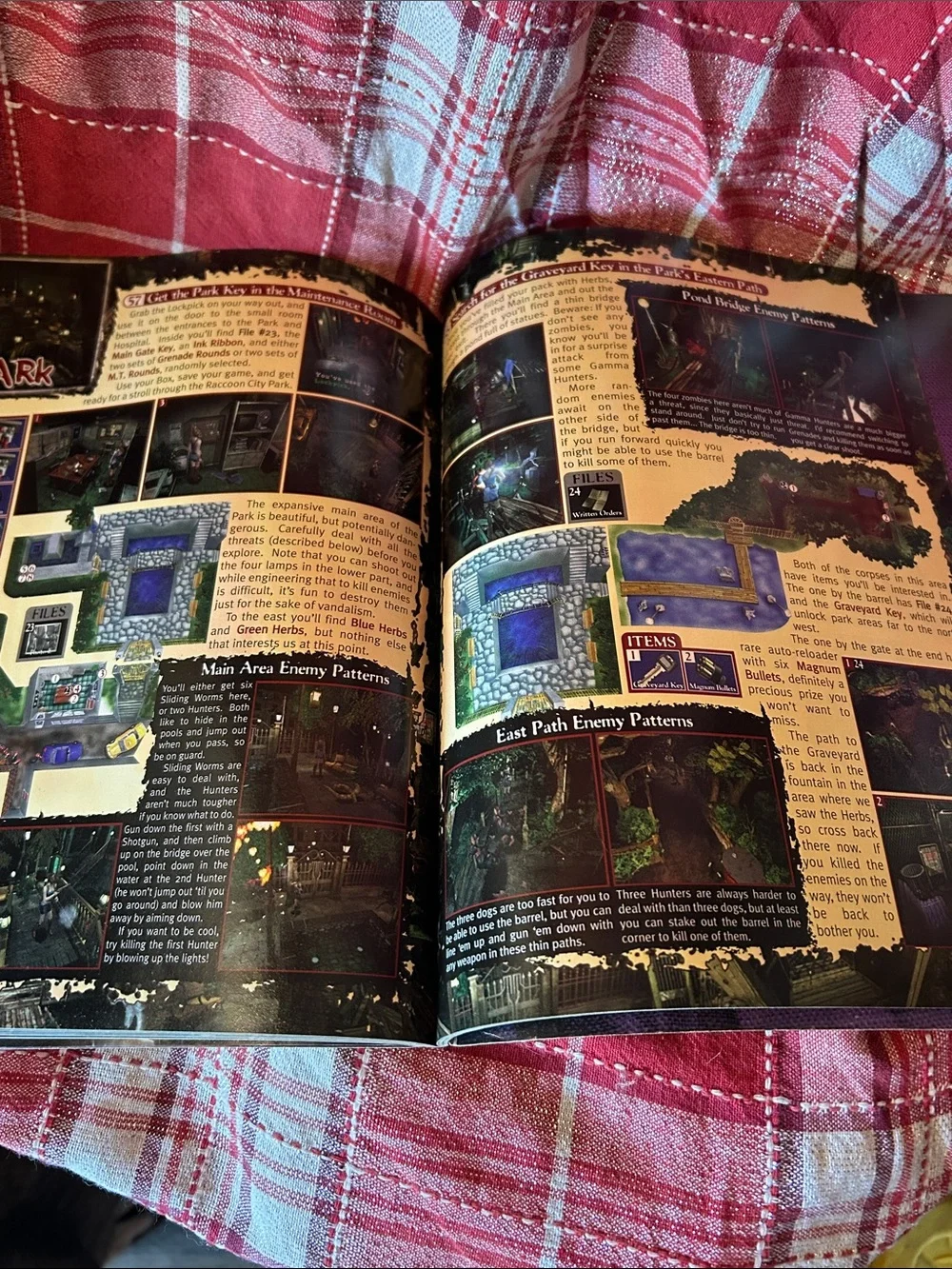 Capcom Resident Evil 3 Nemesis Perfect Guide - Black ( no poster)